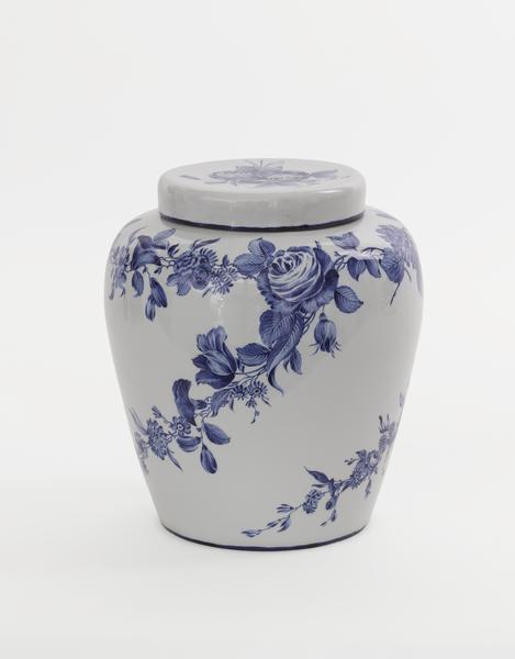 Vase,faience,Marieberg,ceramic,pottery,porcelain,Frankenthal,faience table,manufacture,Rörstrand,Imari,Kangxi,China,Japan