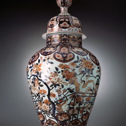 Image: Monumental Imari Vase and Cover (Ceramics, Ref. 1540)