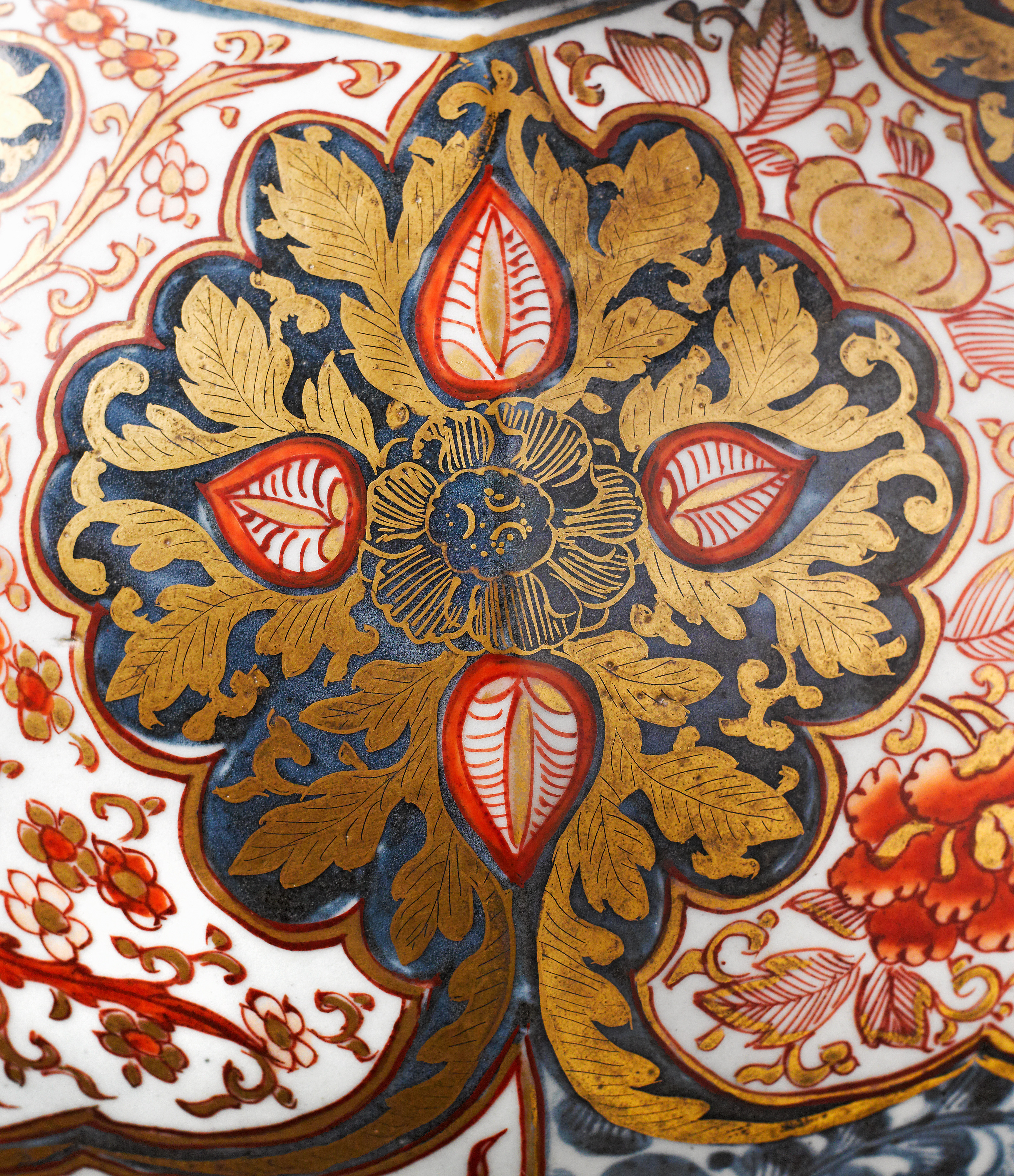 Image: A large Pair of Imari Vases with Cover (Ceramics, Ref. 1982)
