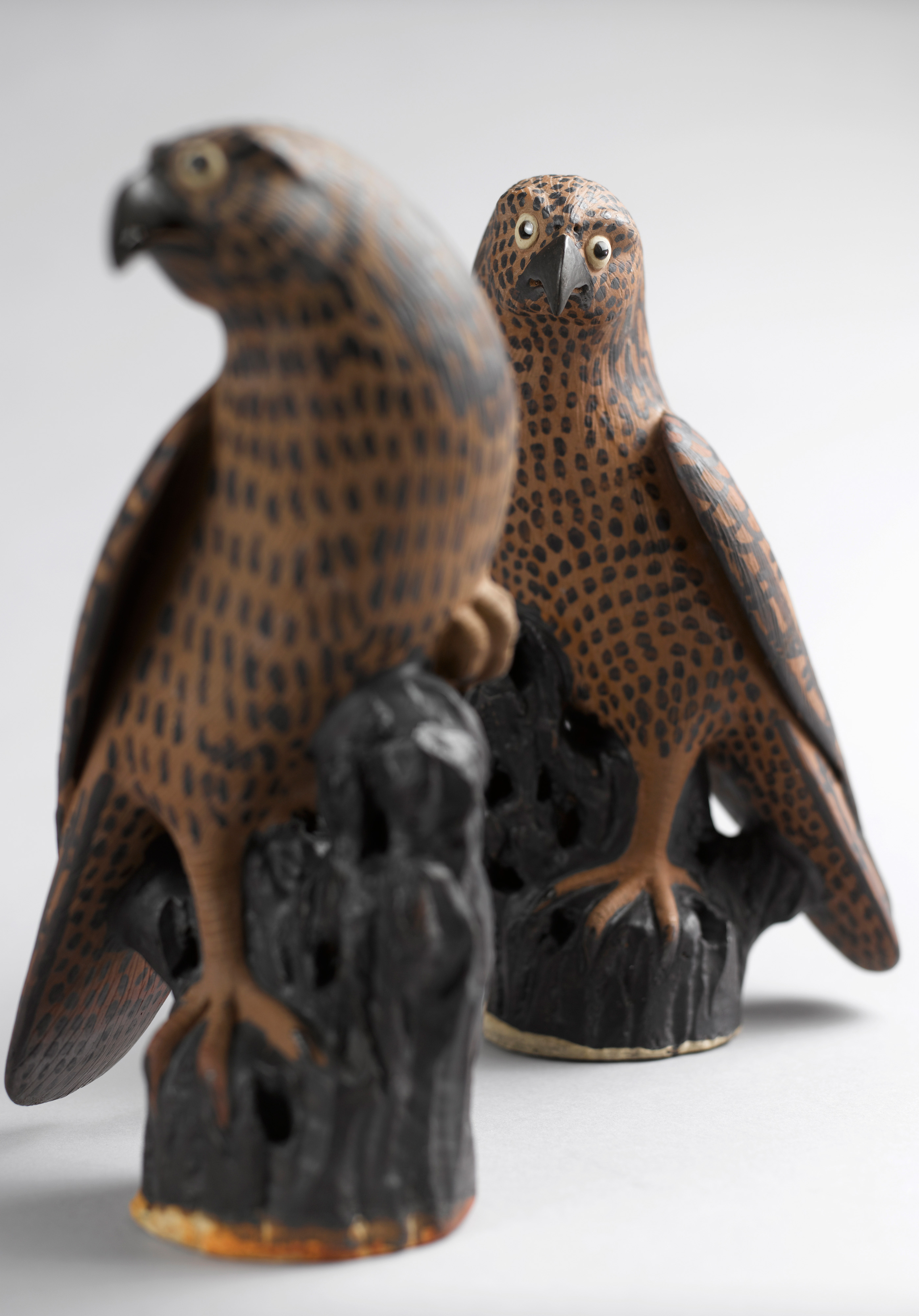 Image: A Pair of Hawks (Ceramics, Ref. 2003)