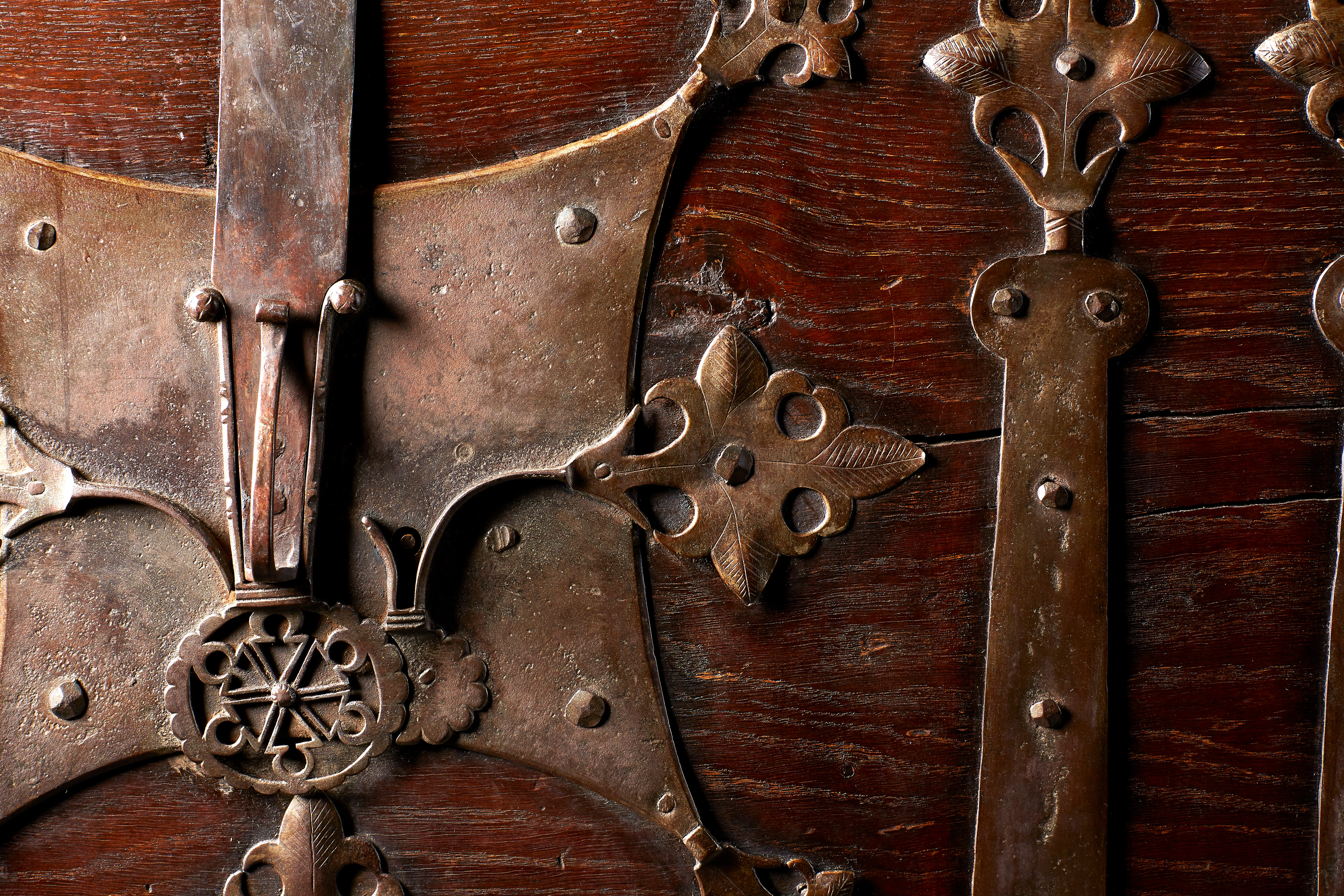 Image: Rare Westphalian Chest or ’Stollentruhe’ (Cabinet Furniture, Ref. 2058)