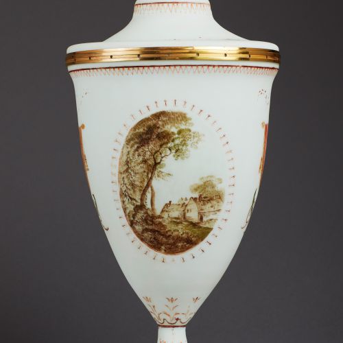 Image: Large Opaline Glass Vase with Cover (Works of Art, Ref. 2183)
