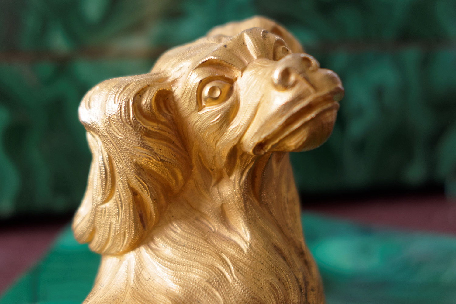 Image: Malachite Paperweight with the Ormolu Figure of a Spaniel (Works of Art, Ref. 2822)