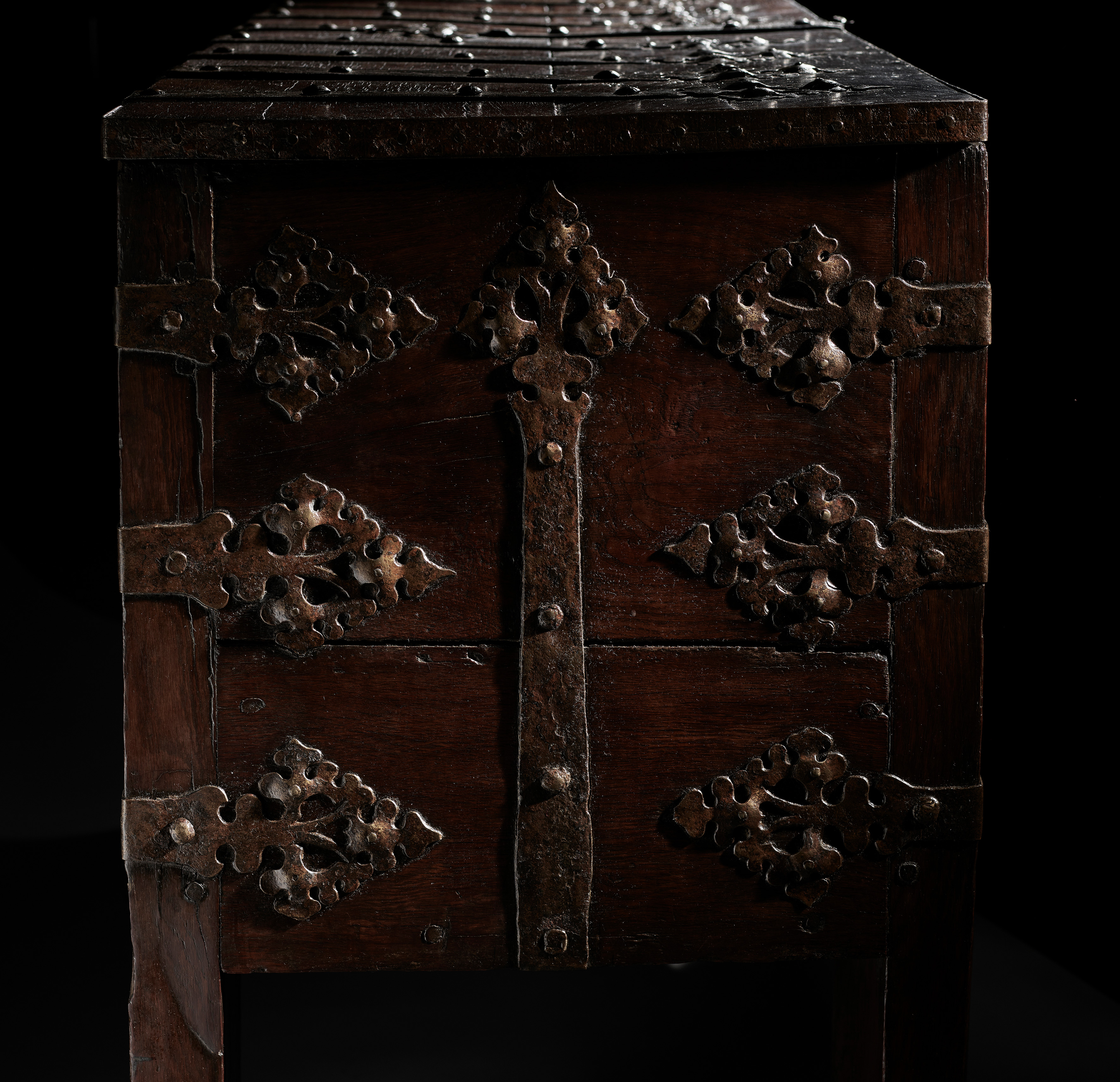 Image: Chest or Stollentruhe (Cabinet Furniture, Ref. 3292)