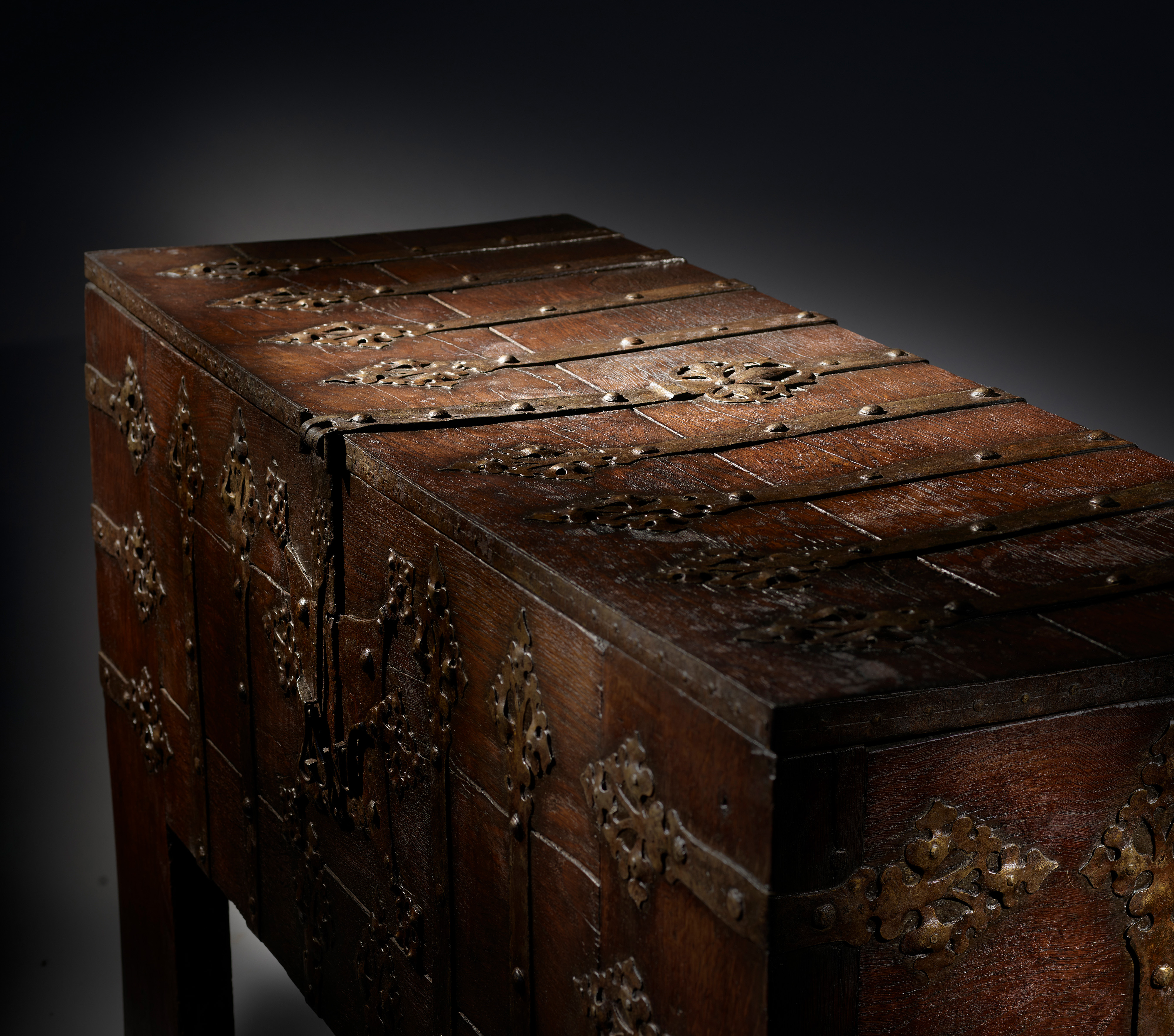 Image: Chest or Stollentruhe (Cabinet Furniture, Ref. 3292)