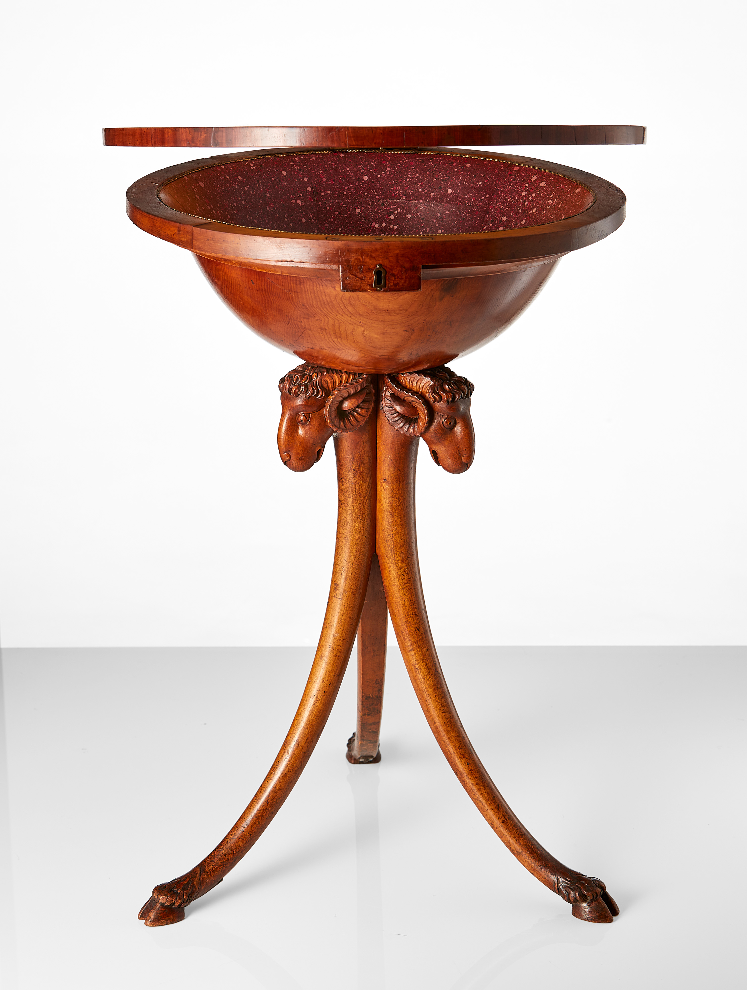 Image: Half Globe Work Table (Tables, Ref. 3493)